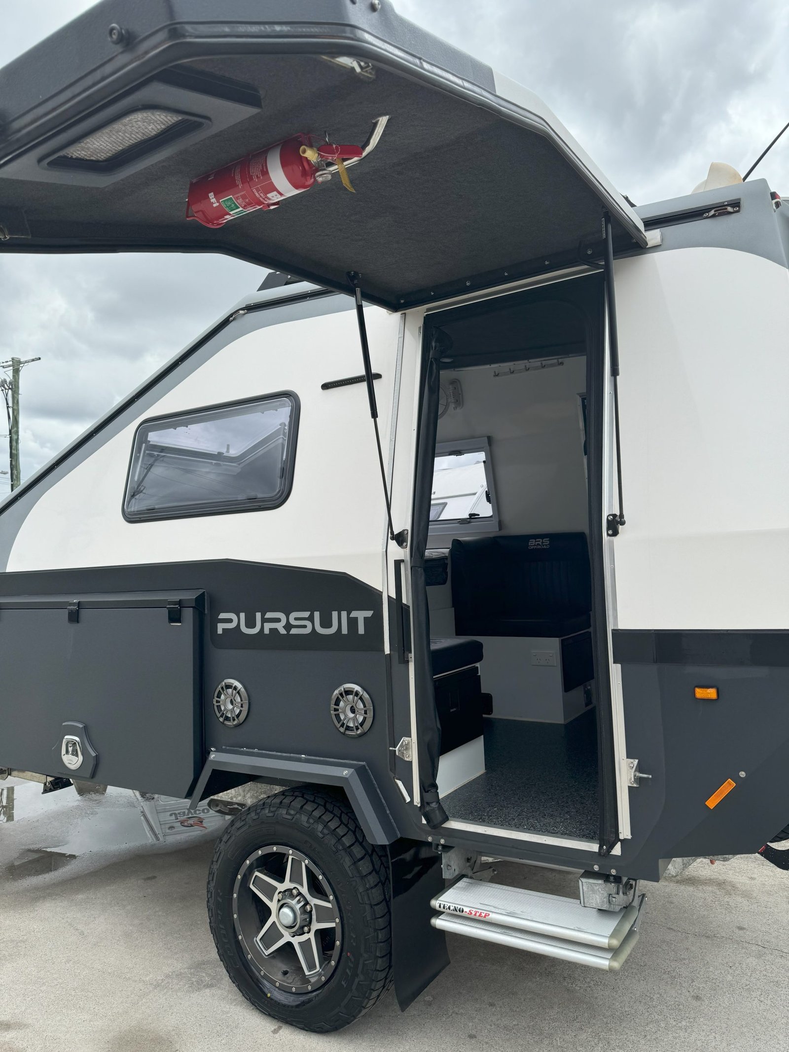 2020 BRS PURSUIT PLATINUM Hybrid with 2 Berth - Rear Door