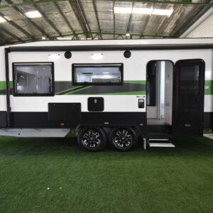 2023 Crusader Musketeer Aramis 20'3 Luxury 2 Berth Shower and Toilet