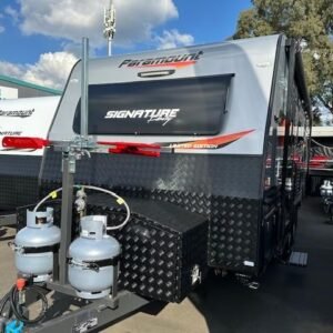 2023 Paramount Signature 20’6 Family 2 Bunks with Toilet and Shower