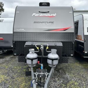 2023 Paramount Signature 20’6 Off Road Couples with Toilet and Shower