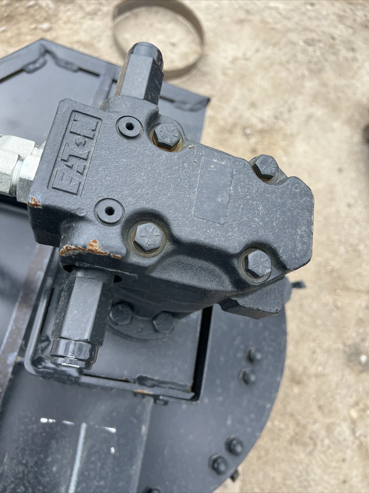 Stout Skid Steer Stump Grinder SG13R - Image 10