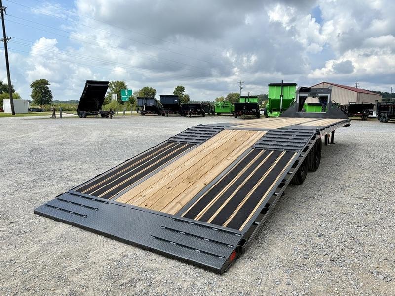 2026 Diamond C FMAX210 2.0 32' x 102" Engineered Beam 25k W/ Hydraulic Dovetail - Image 8