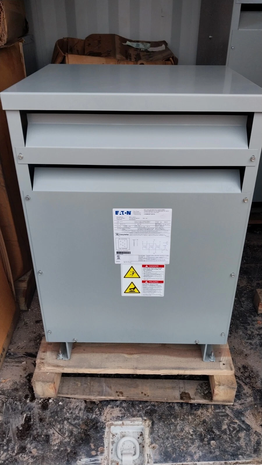 Eaton Dry Type Distribution Transformer V48M28T3016 480DELTA 60HZ 30KVA THREE...