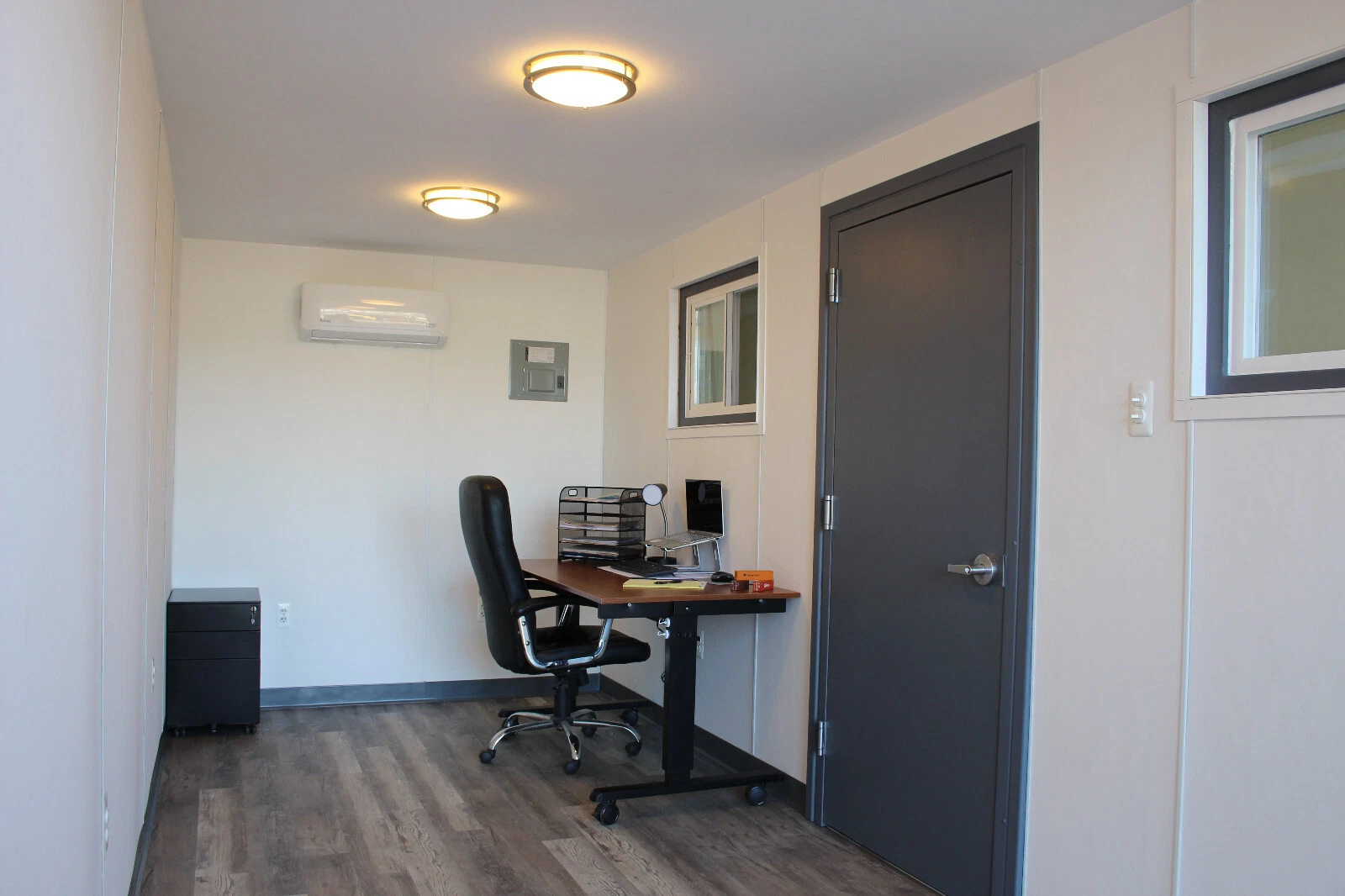 20ft Shipping Container Office - Modified - Image 11