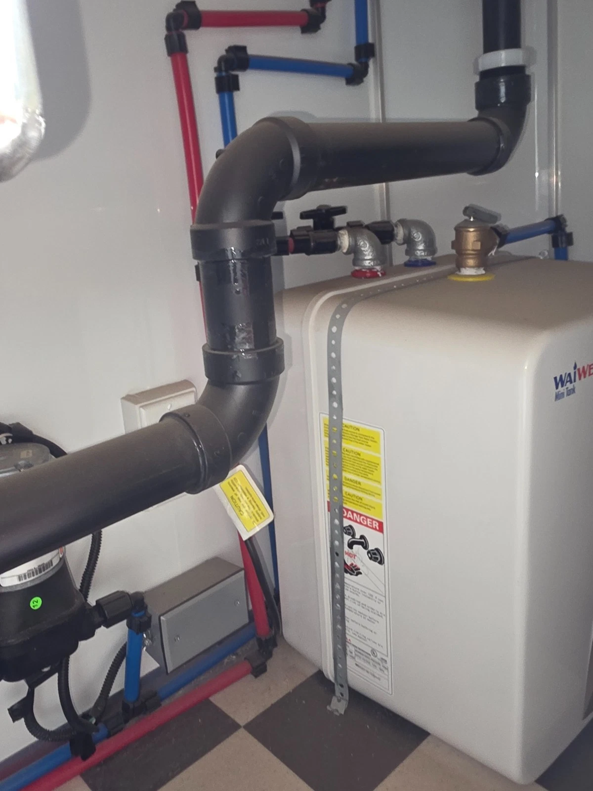 NEW FOOD TRAILER w/all the bells and whistles. 2021 CARGO Mate - Image 17