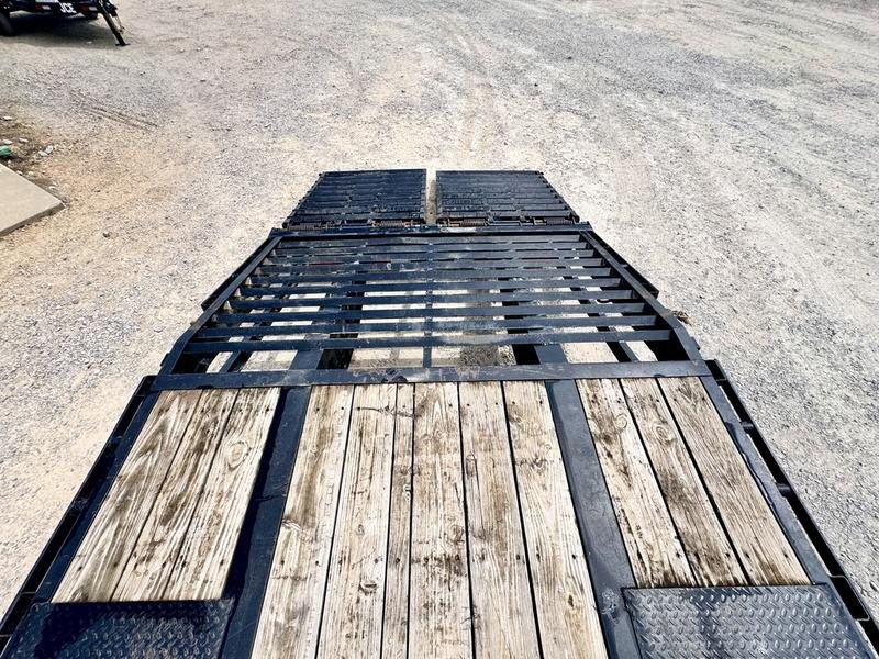 2021 Maxx-D Trailers LHX10234 102" X 34' 40K (Rated at 25.9k) Flatbed Gooseneck W/ MAXX Ramps - Image 7