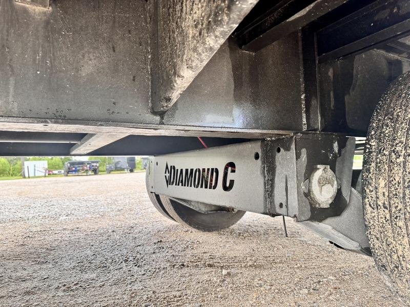 2024 Diamond C FMAX212 40' x 102" Fleetneek 25.9k GVWR Straight Deck Air Ride - Image 12