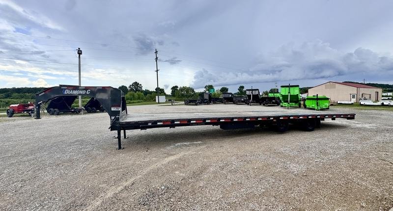 2024 Diamond C FMAX212 40' x 102" Fleetneek 25.9k GVWR Straight Deck Air Ride - Image 5