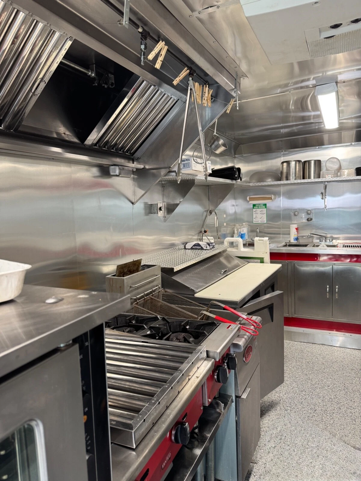 Used food truck - Image 5