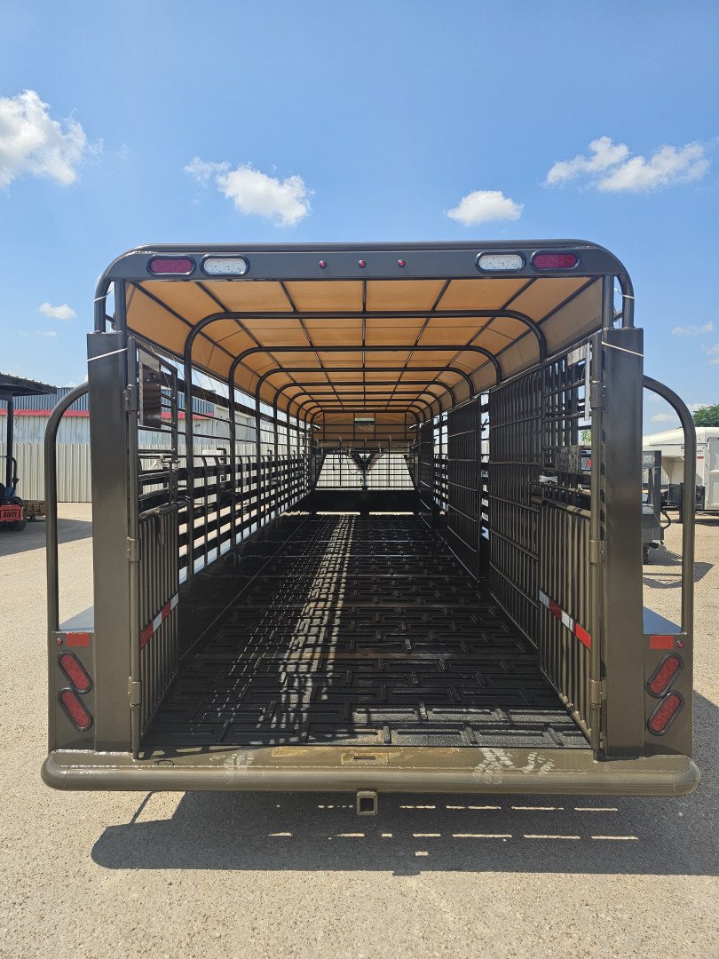 2025 Neckover 32'X6'8" Stock / Stock Combo Trailer - Image 6