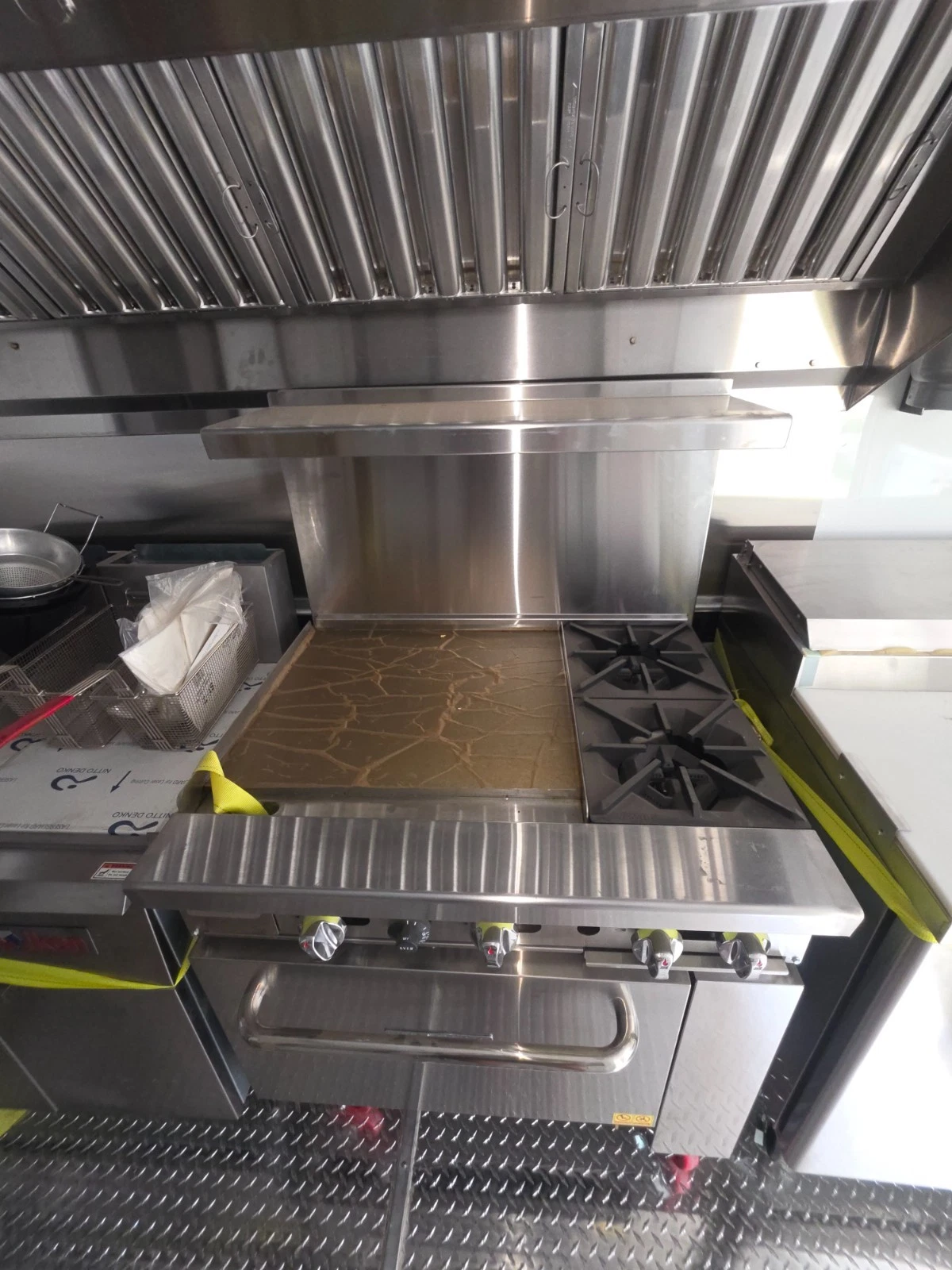 NEW FOOD TRAILER w/all the bells and whistles. 2021 CARGO Mate - Image 7