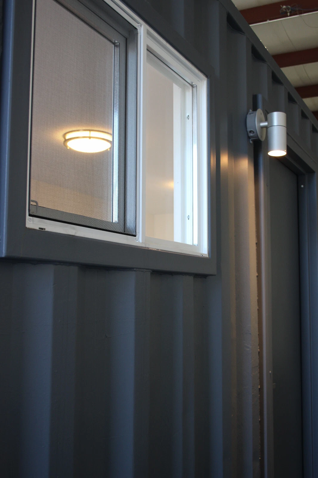 20ft Shipping Container Office - Modified - Image 9