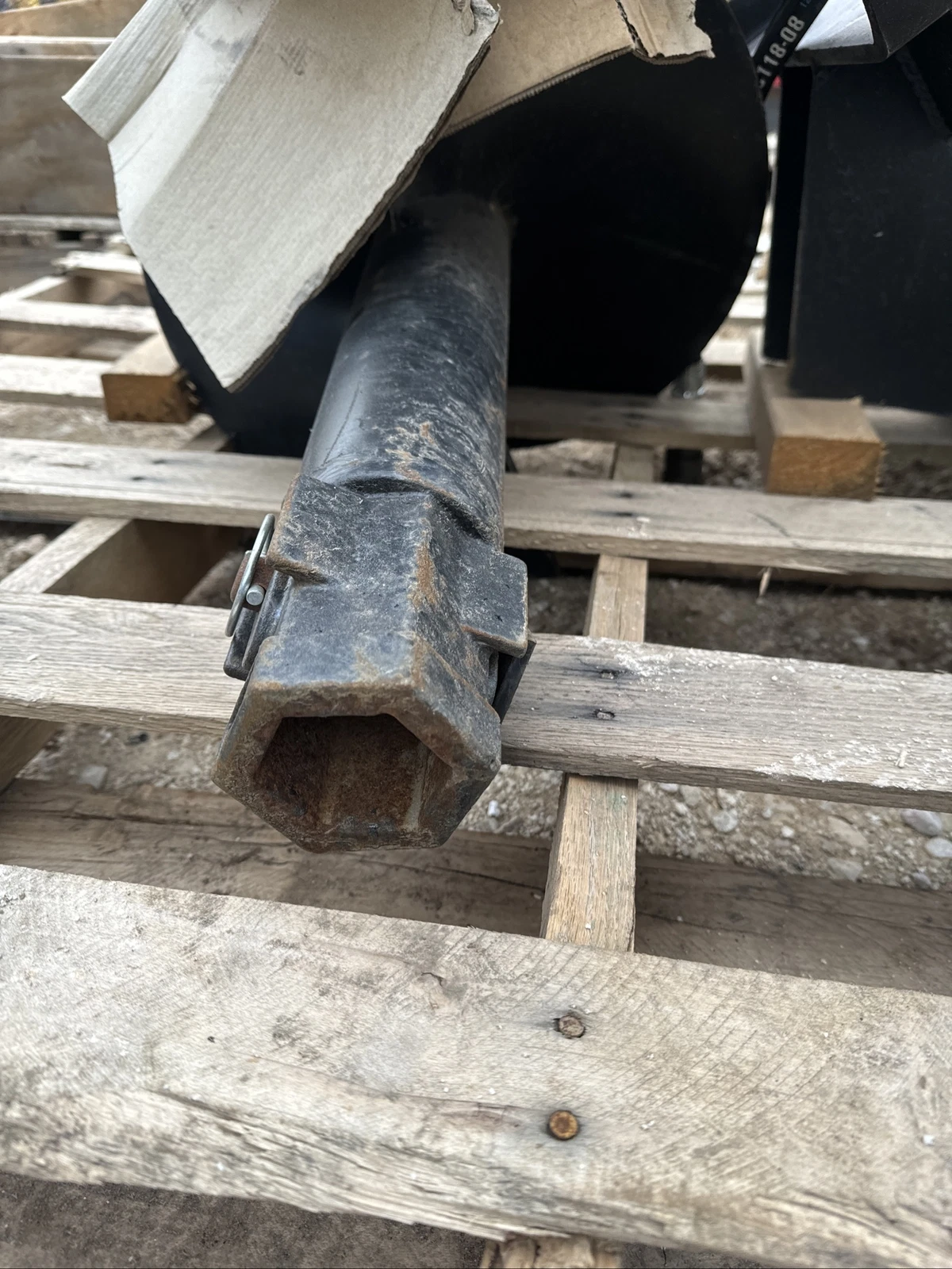 Lowe 2175 Classic Round Auger Drive Digger with 18" Wide Bit Fits Skid Steer - Image 8