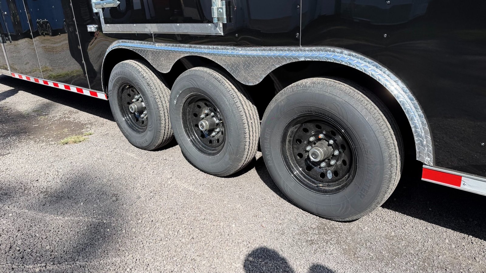 2026 Elite 8.5 x 36 Enclosed Cargo Trailer 21k GVWR - Image 9