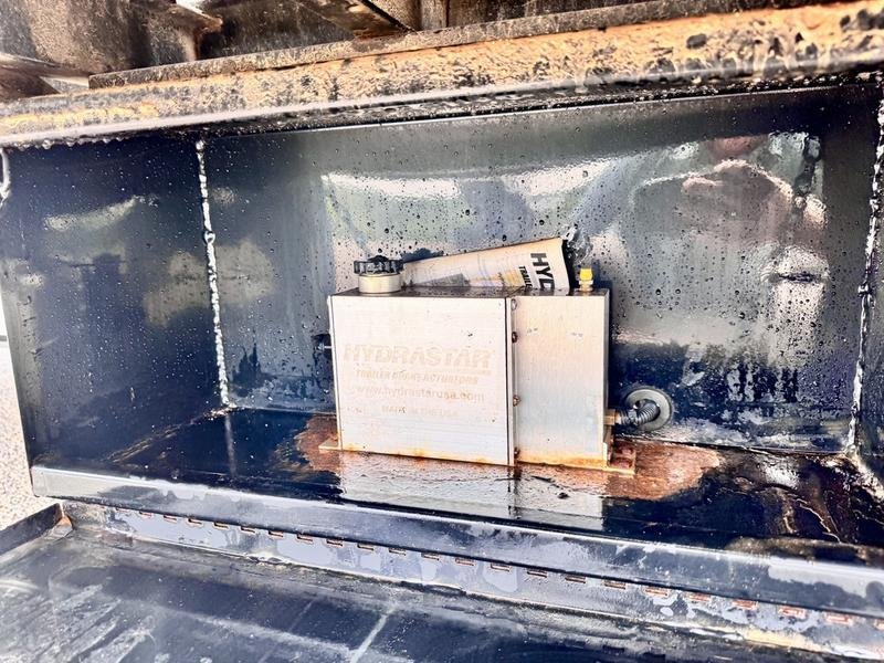 2021 Maxx-D Trailers LHX10234 102" X 34' 40K (Rated at 25.9k) Flatbed Gooseneck W/ MAXX Ramps - Image 17