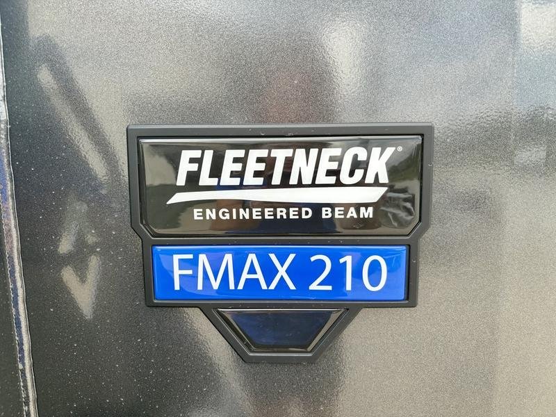 2026 Diamond C FMAX210 2.0 32' x 102" Engineered Beam 25k W/ Hydraulic Dovetail - Image 3