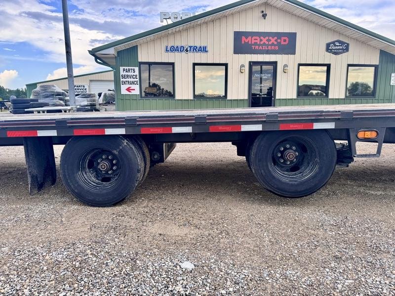 2024 Diamond C FMAX212 40' x 102" Fleetneek 25.9k GVWR Straight Deck Air Ride - Image 16