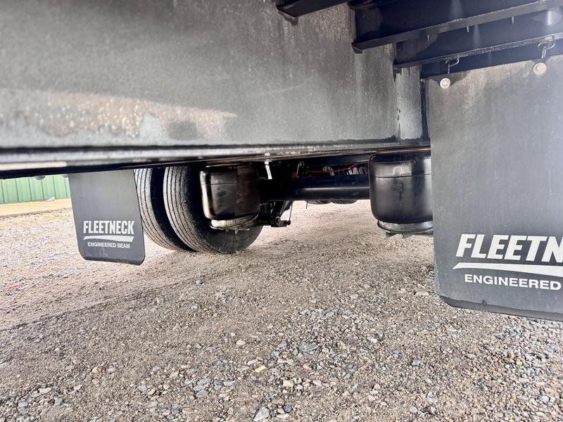 2024 Diamond C FMAX212 40' x 102" Fleetneek 25.9k GVWR Straight Deck Air Ride - Image 15