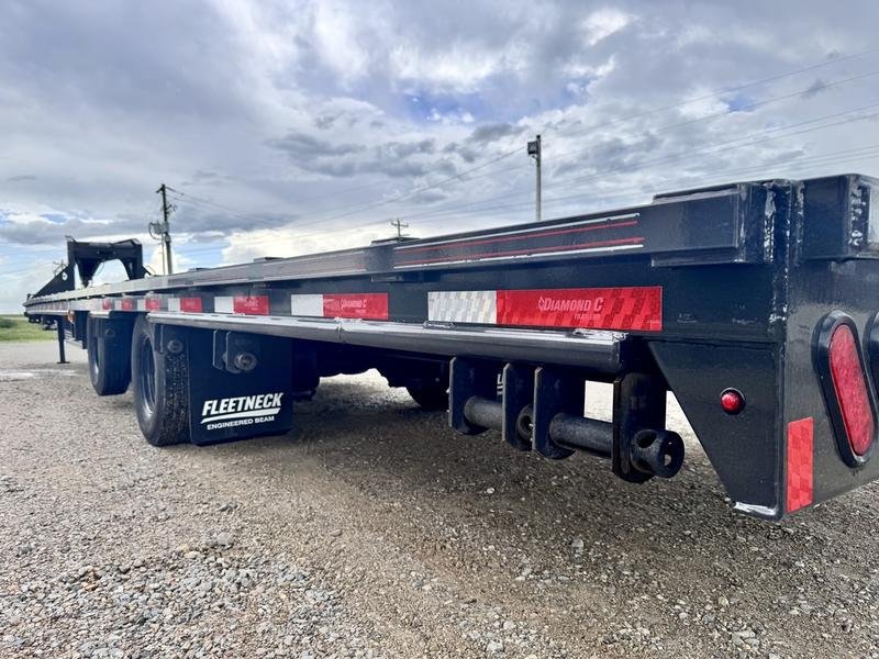 2024 Diamond C FMAX212 40' x 102" Fleetneek 25.9k GVWR Straight Deck Air Ride - Image 11