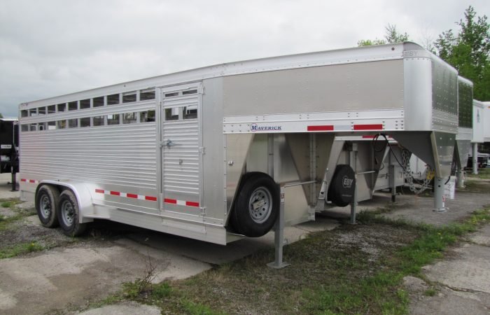 2023 EBY Maverick 20′ Aluminum Livestock Trailer - Image 4